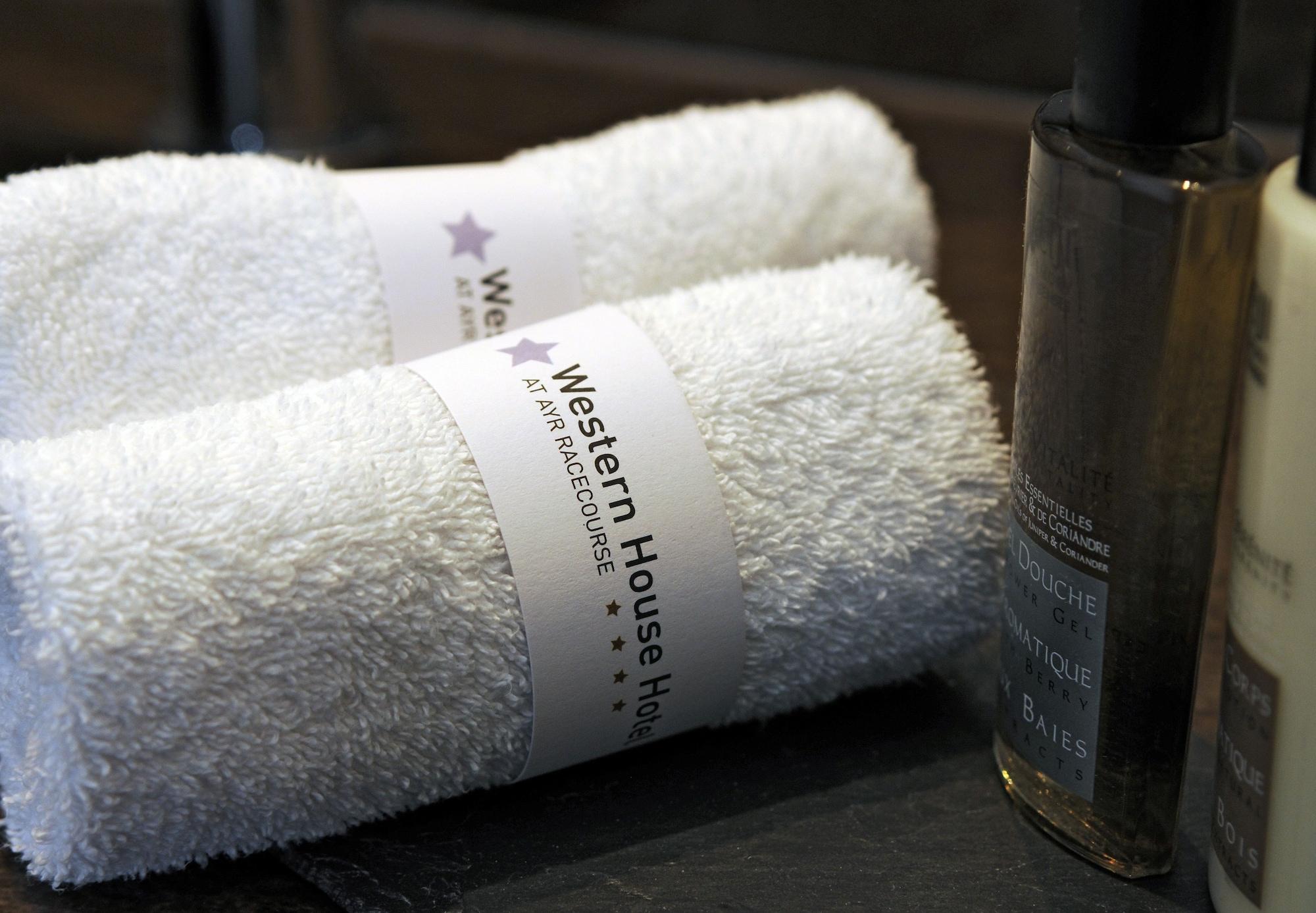 Western House Hotel At Ayr Racecourse Kültér fotó