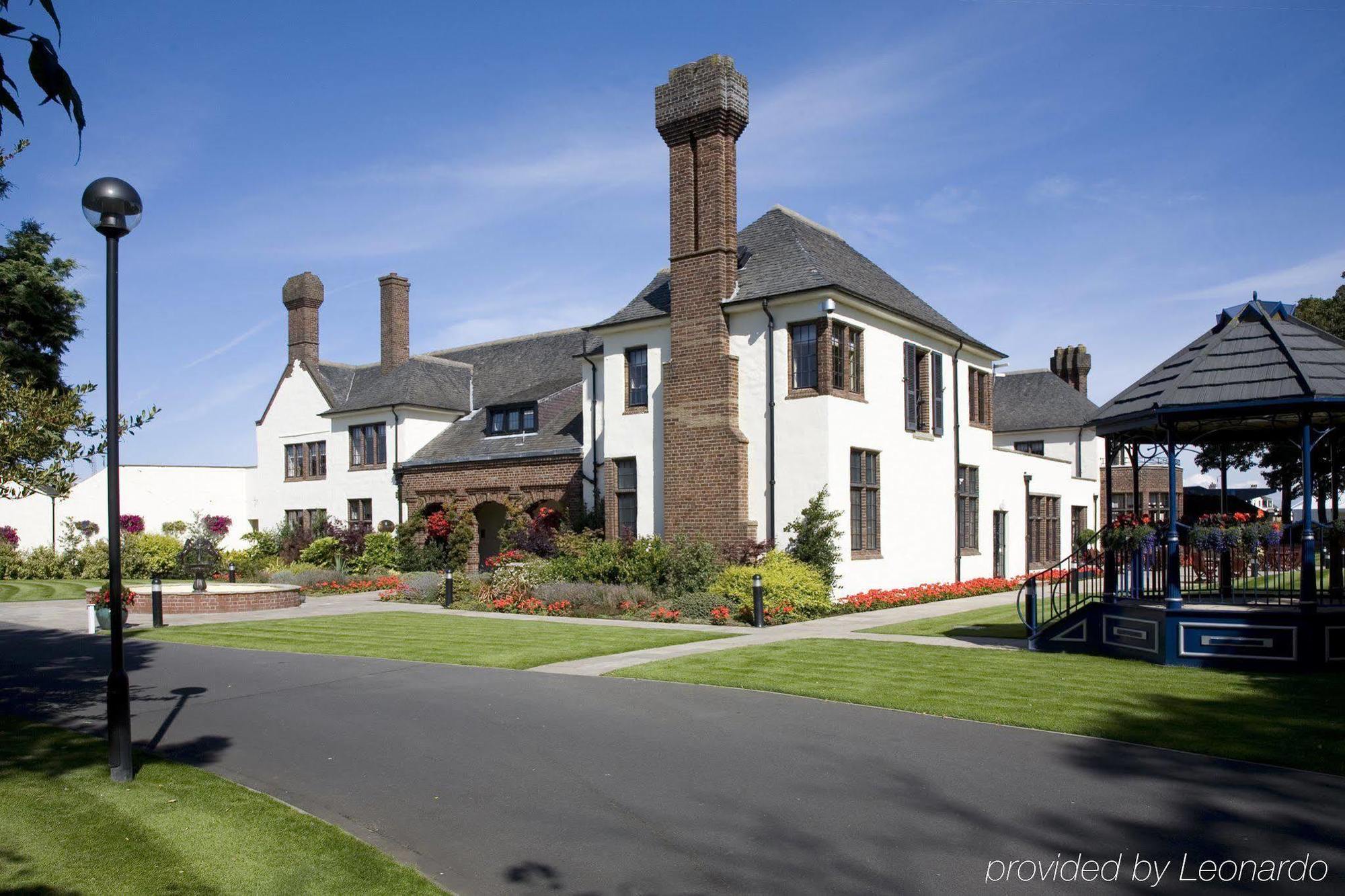Western House Hotel At Ayr Racecourse Kültér fotó